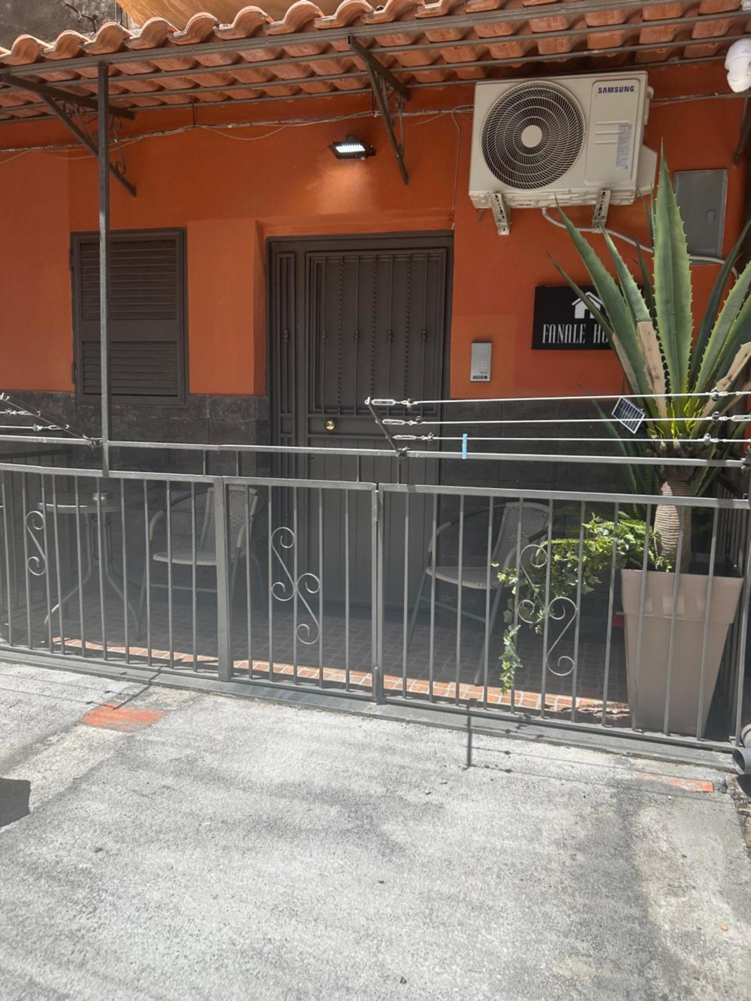 Appartamento Fanale House Aeroporto di Catania Fontana Rossa Esterno foto